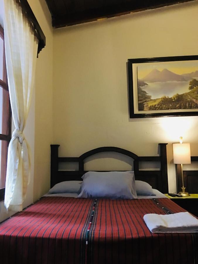 Dionisio Inn Antigua Bagian luar foto