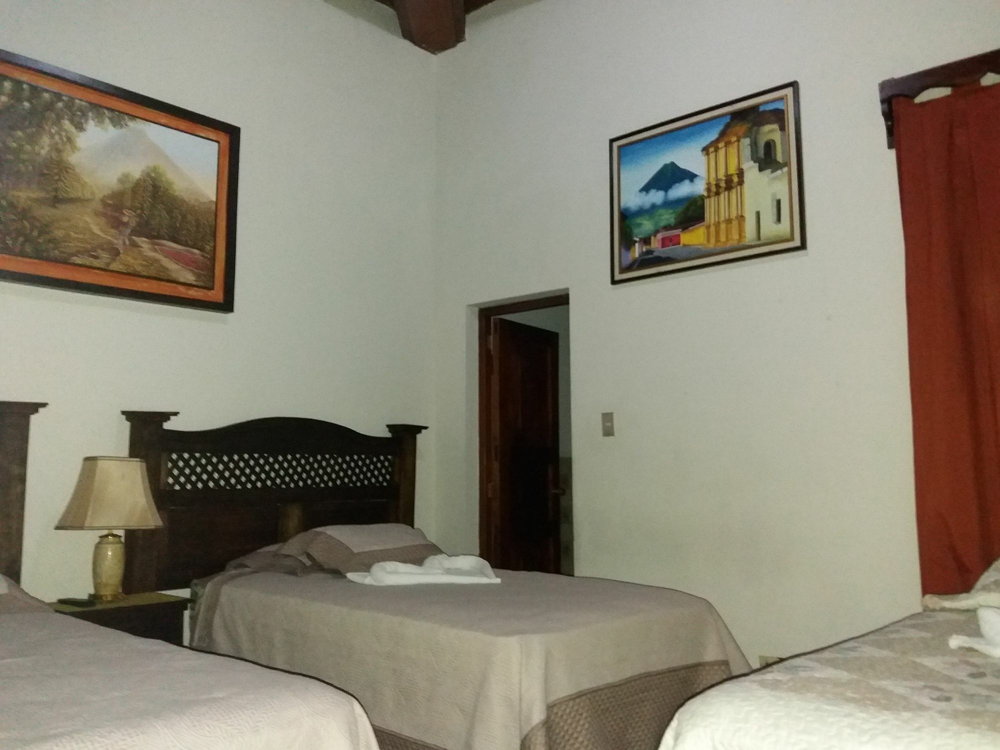 Dionisio Inn Antigua Bagian luar foto