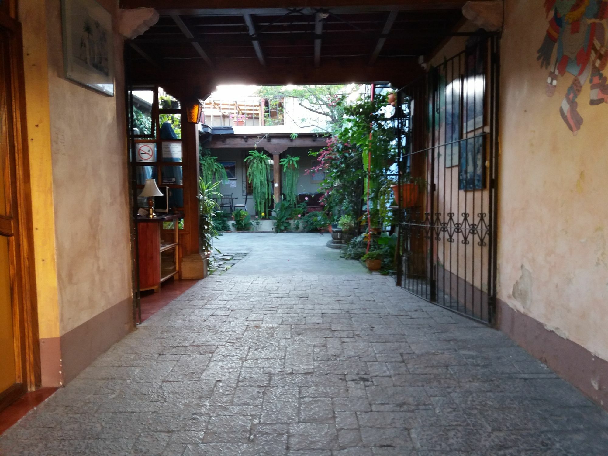 Dionisio Inn Antigua Bagian luar foto