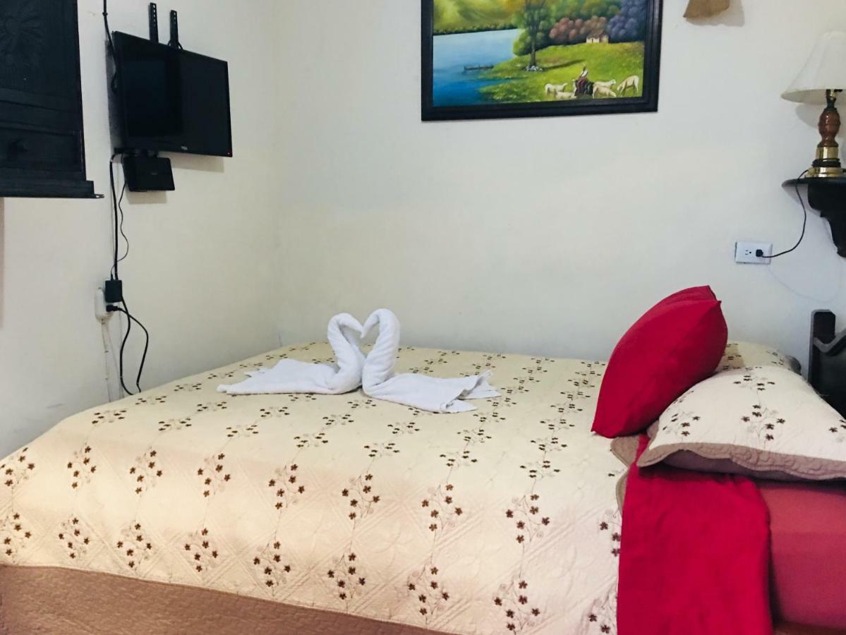 Dionisio Inn Antigua Bagian luar foto